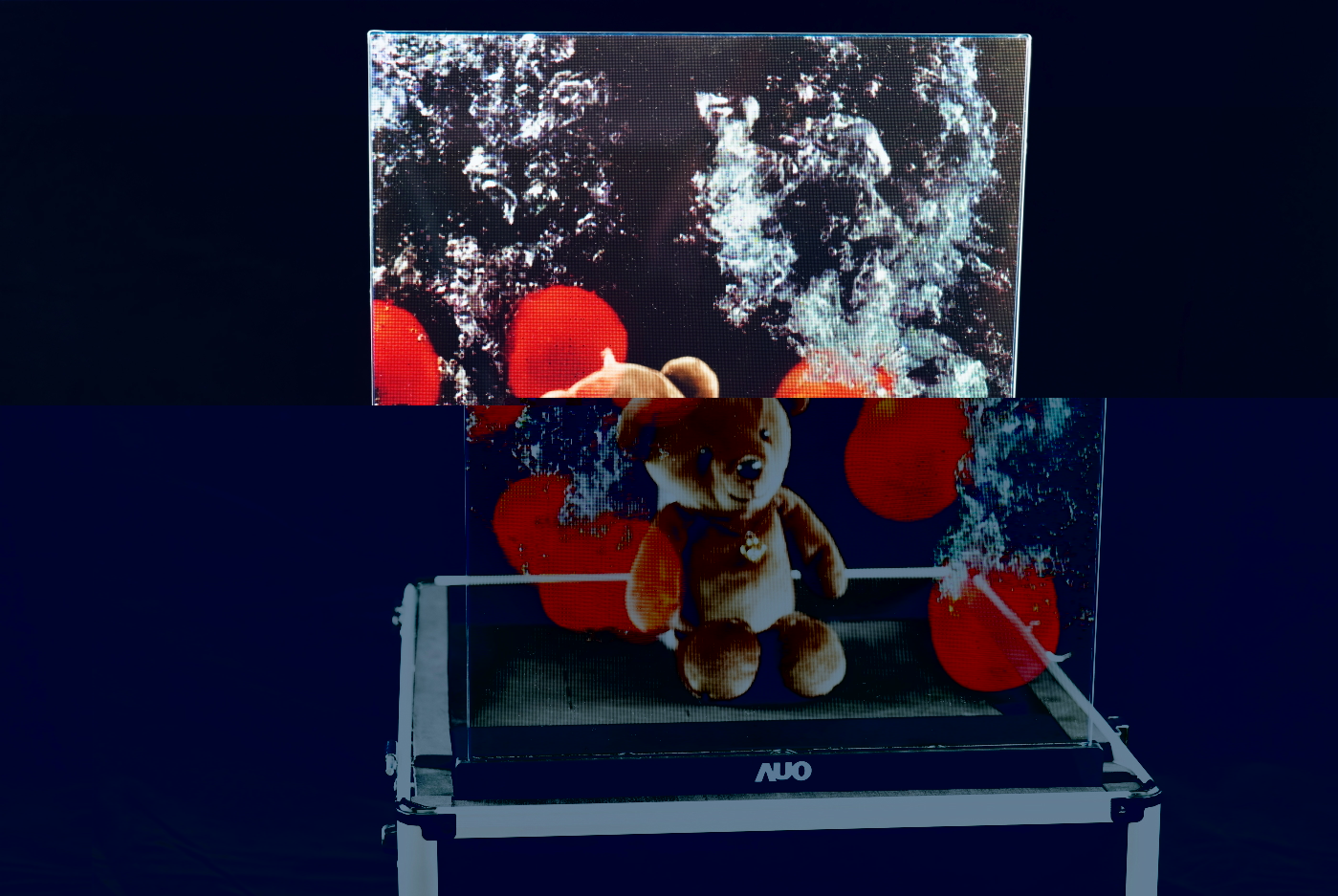 友達領先研發Micro LED透明顯示器，具備高穿透、低繞射、高亮度、可拼接之特性，可應用於智慧移動、智慧零售、商業展示等多元場域