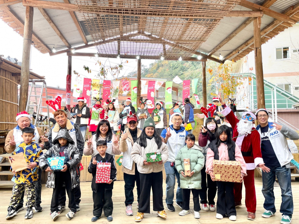 友達永續基金會號召「圓夢計畫」行動連續23年，由同仁凝聚內部愛心與資源送往偏鄉，累積為逾萬名兒童圓夢，實踐友達共創共好的永續精神。